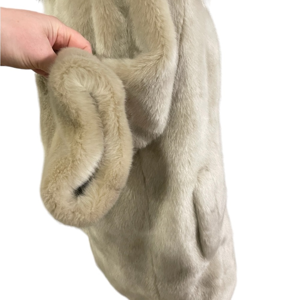 EMERSON FRY TUCKERNUCK Edie Faux Fur Coat New Without Tags - Picture 8 of 16